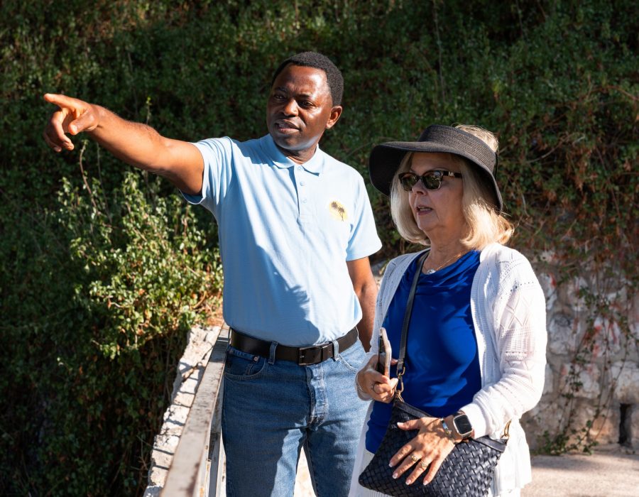 Our guide and customer during best of french riviera tour in one day